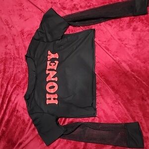 Black crop top, fishnet sleeves goth grunge